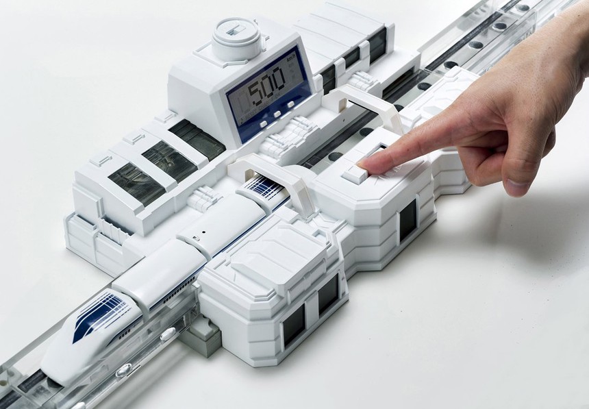 Tomy Linear Liner Maglev Toy Train Station Computer