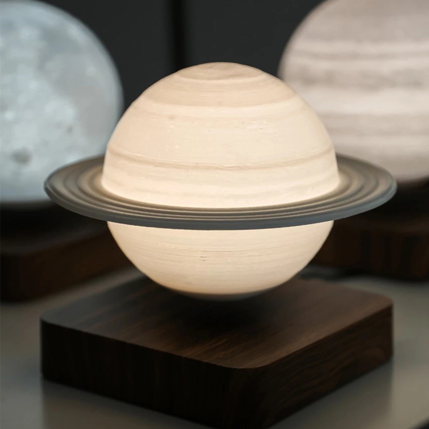 Magnetically Levitating Saturn Night Lamp