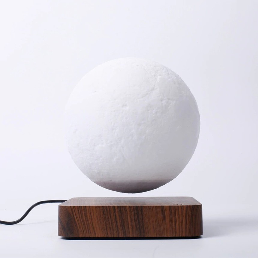 Maglev Moon Lamp That Levitates